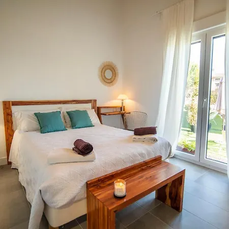 La Ren Lecres Piscina Jardin 公寓