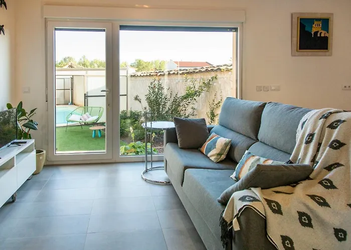 La Ren Lecres Piscina Jardin *